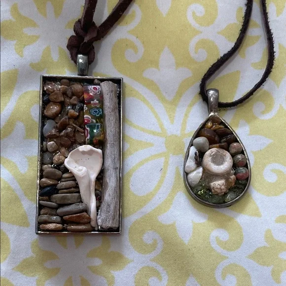 Natural Stone, Shell, Bead and Fossil Pendant Necklace Set NWOT Hand Crafted - Picture 1 of 6